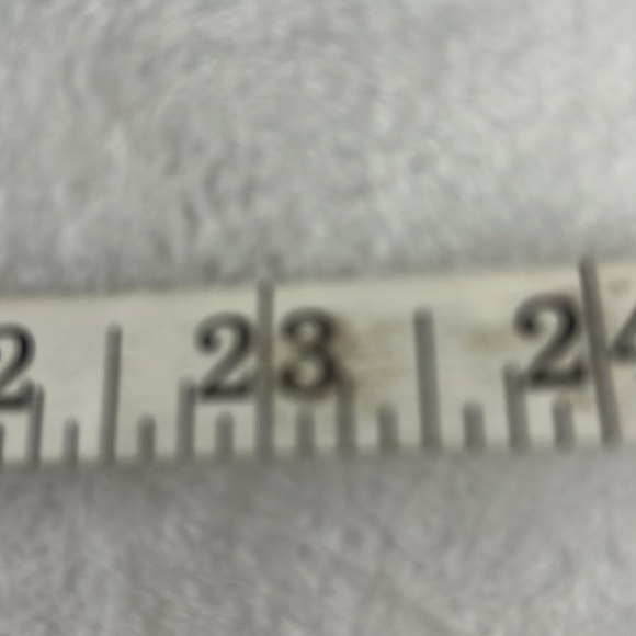 Ann Taylor LOFT White Curvy Crop Contoured to flatter hip and thigh - Picture 7 of 7